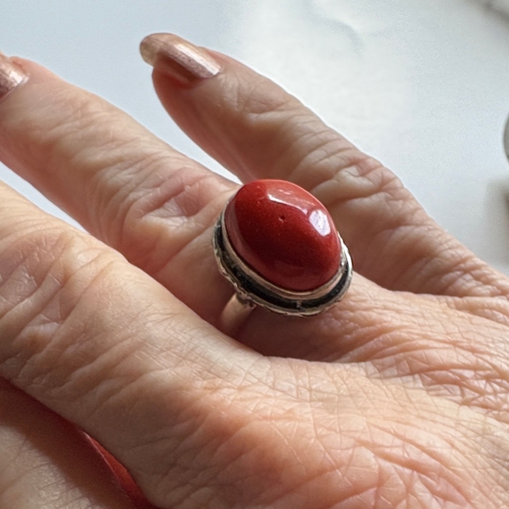 Elegant Red Stone Silver Ring